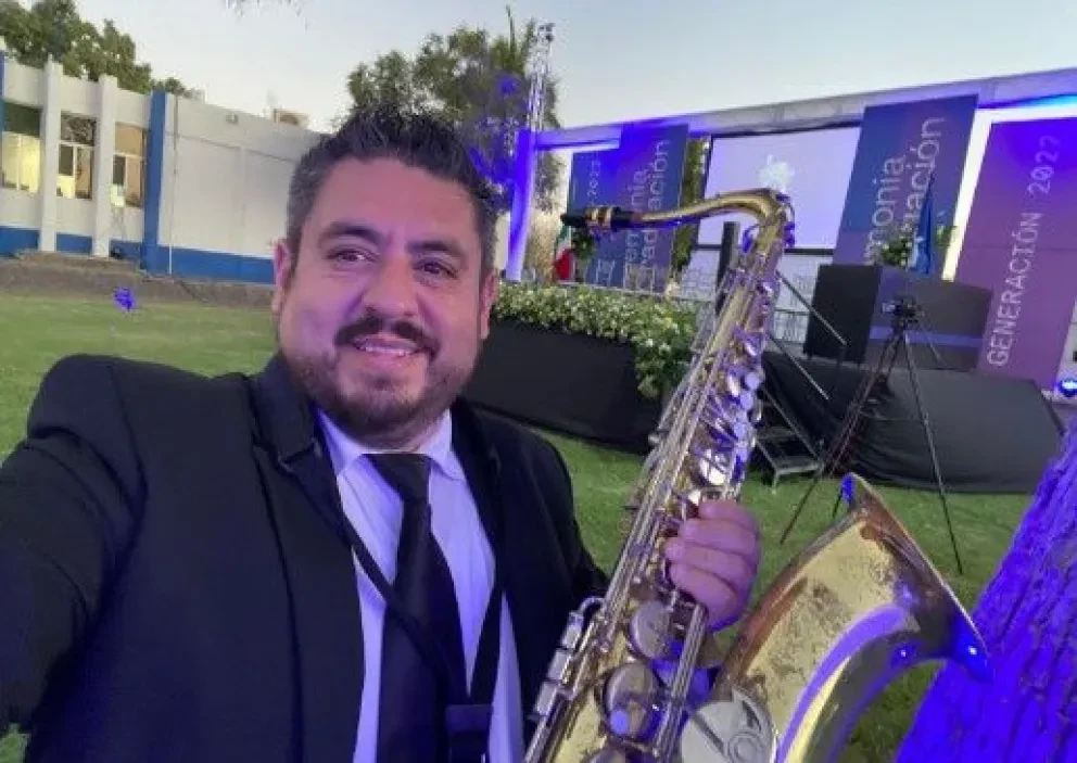 Charly Escalante, el músico sonorense que todo lo puede