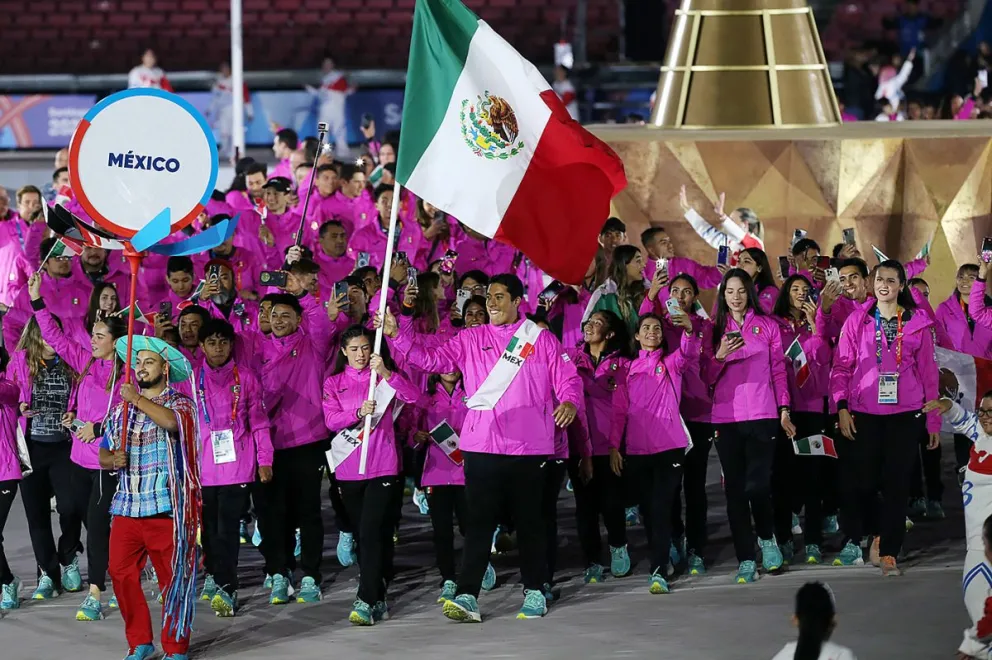 Así desfilaron los mexicanos en la inauguración de Juegos Panamericanos Santiago 2023 