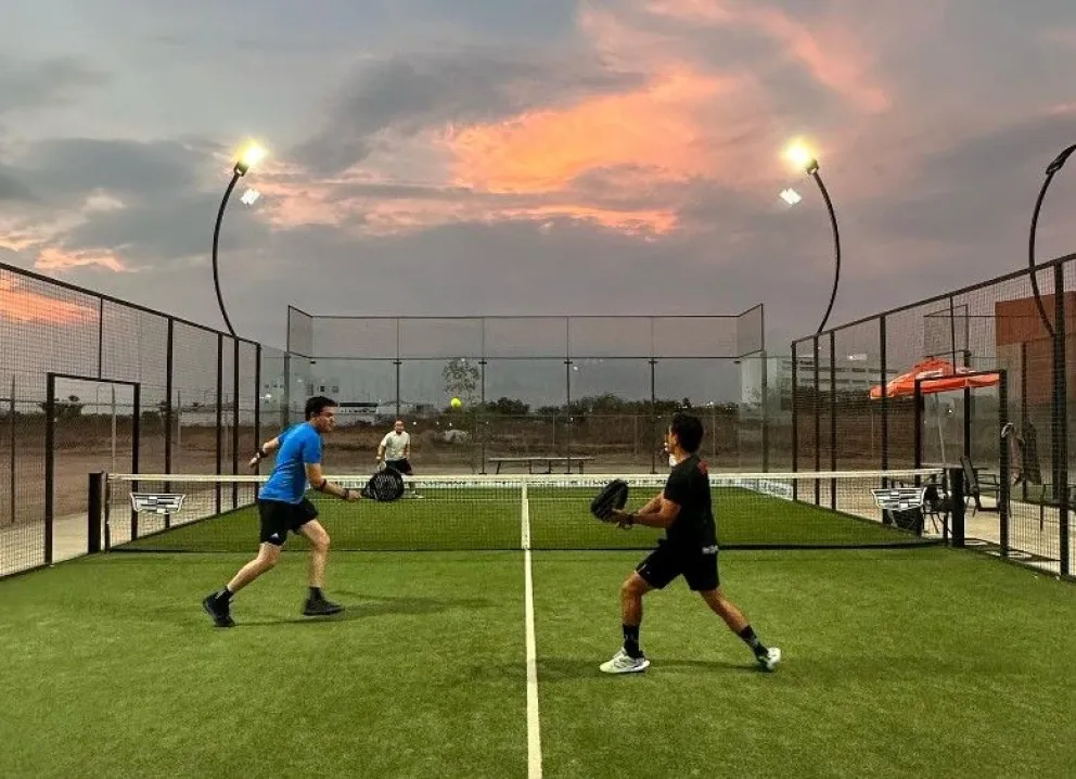 El pádel, un deporte que crece en Culiacán