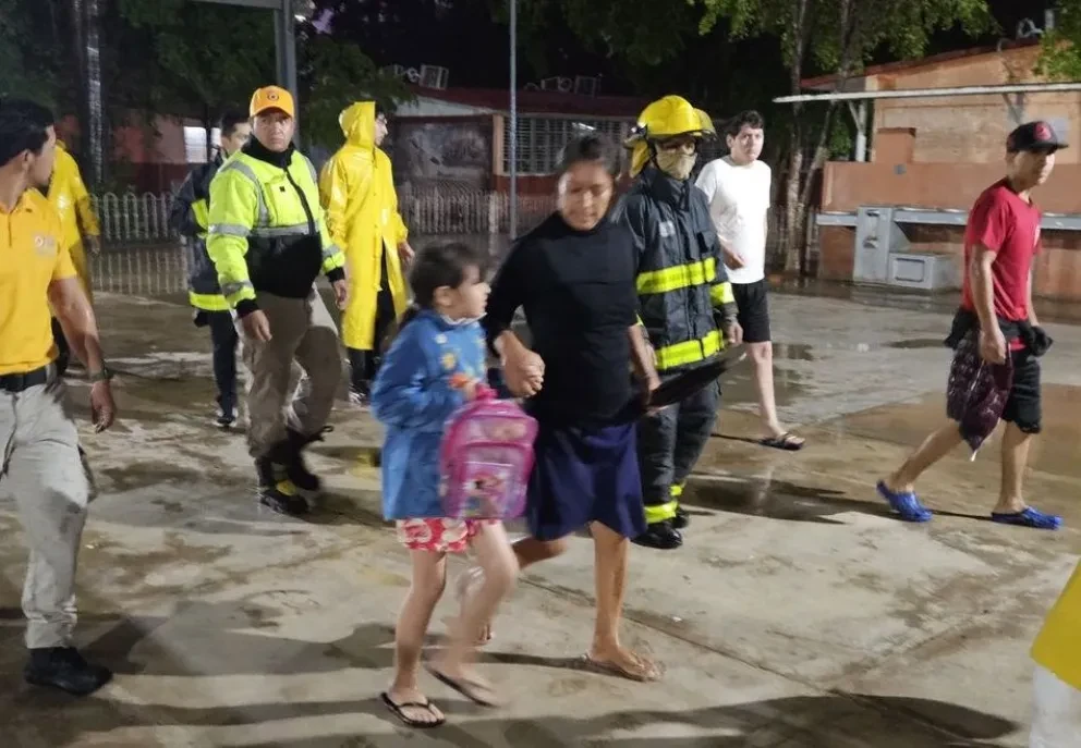 DIF Navolato invita a donar ropa en apoyo a afectados por lluvias