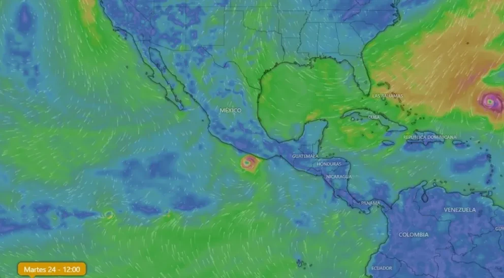Otis se intensificó a huracán categoría 1 y se localiza frente a Guerrero.