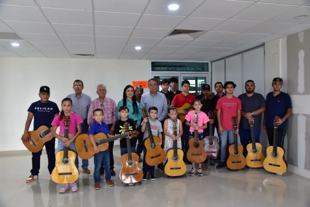 Nace en Angostura la Orquesta de Guitarras