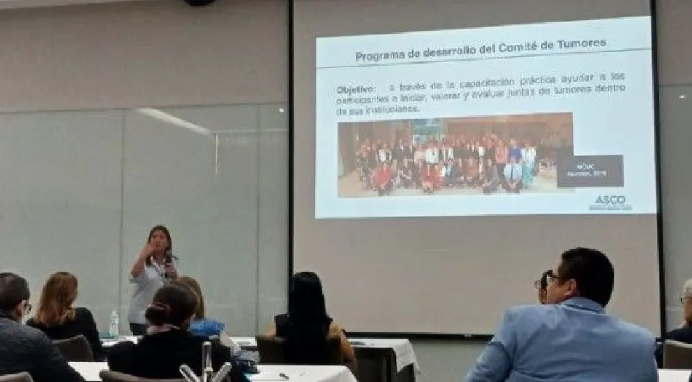 Realizan curso de manejo multidisciplinario del cáncer en Guanajuato