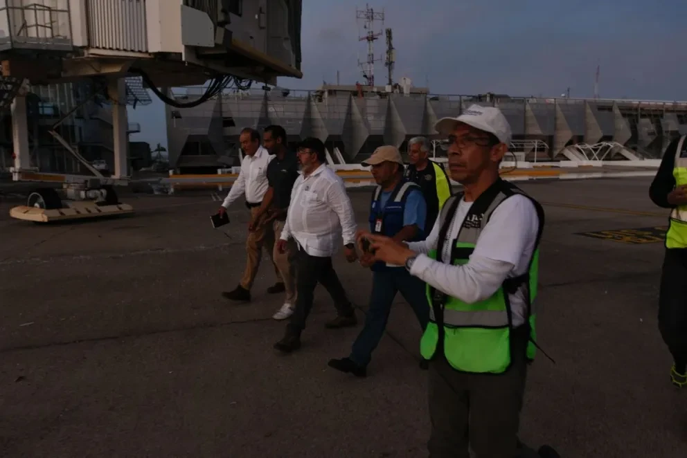 Inicia puente aéreo para rescate de turistas varados en el puerto de Acapulco, con el apoyo de Aeroméxico, VivaAerobús y Volaris