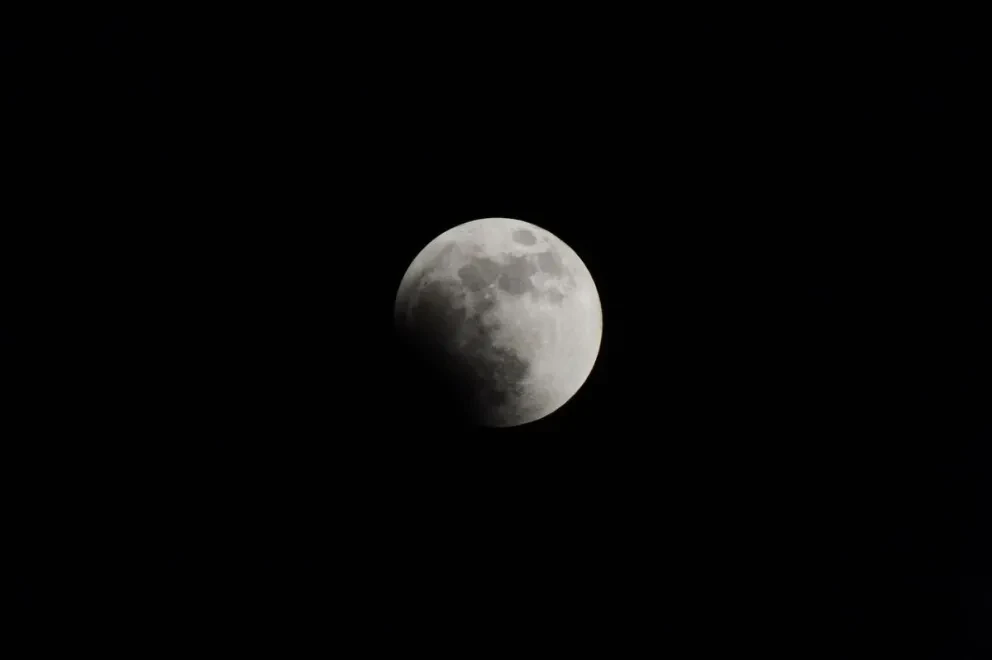Eclipse lunar parcial 2023: ¿a qué hora podrá verse desde México?