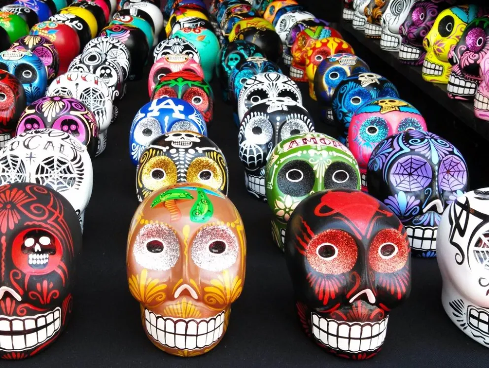 ¿Cómo hacer calaveritas literarias con inteligencia artificial para el Día de Muertos?