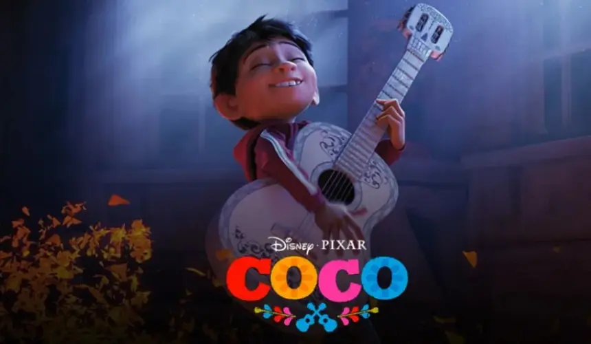 Alista tu pan de muerto y chocolate porque a las 18:45 estarán transmitiendo la película de Disney de Coco.