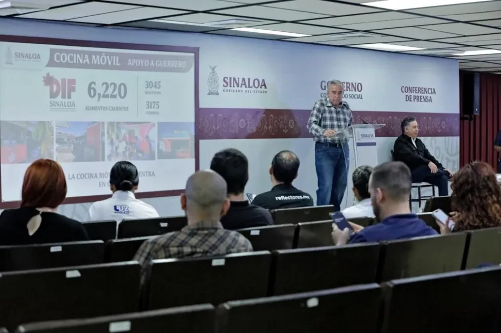 Sinaloa presente en Acapulco apoyando con comedor móvil y plantas potabilizadoras de agua