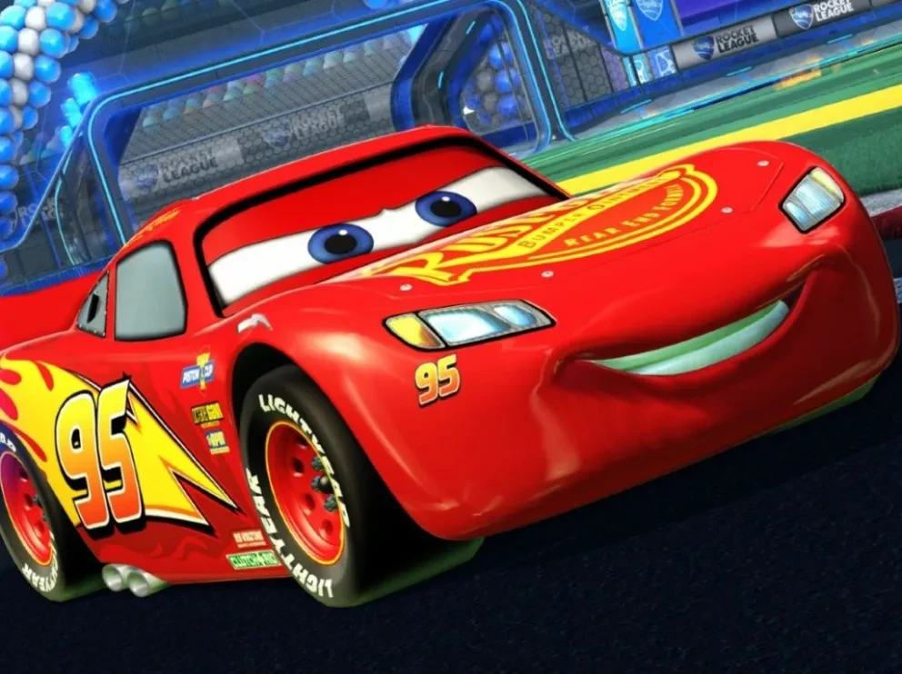 El Rayo McQueen llega a Rocket League: ¿qué incluye y cuánto cuesta el skin?