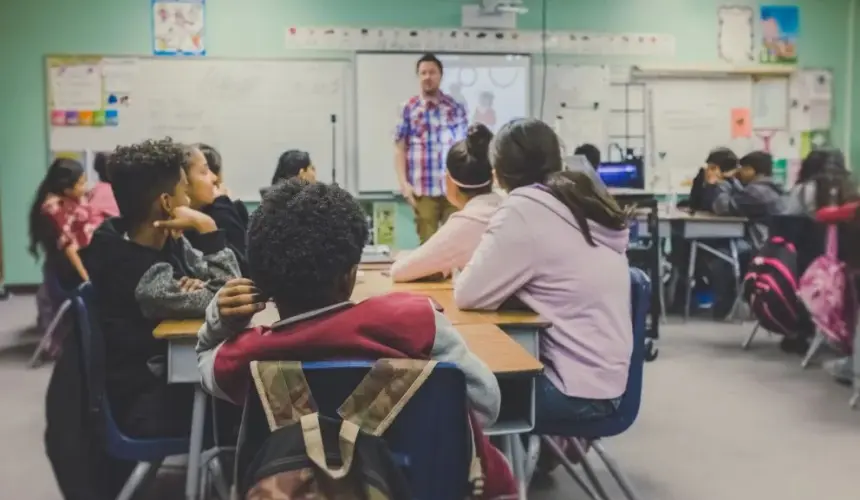 Día exacto en los que alumnos saldrán de vacaciones en diciembre 2023.