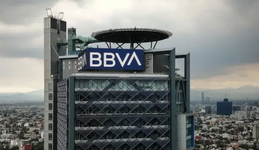 Edificio corporativo de BBVA Foto: © Fernando Luna Arce.