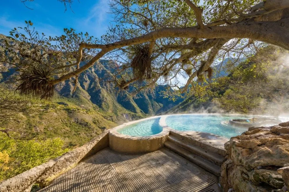 Cuánto cuesta entrar a las Grutas de Tolantongo y cuál es la mejor temporada para visitarlas.