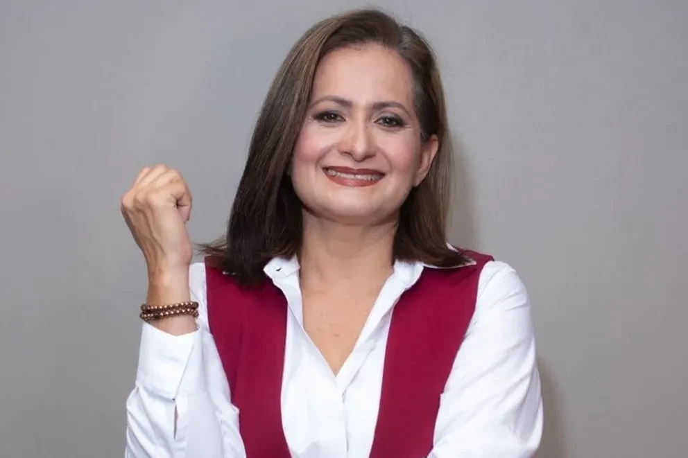 Alma Edwviges Alcaraz Hernández.