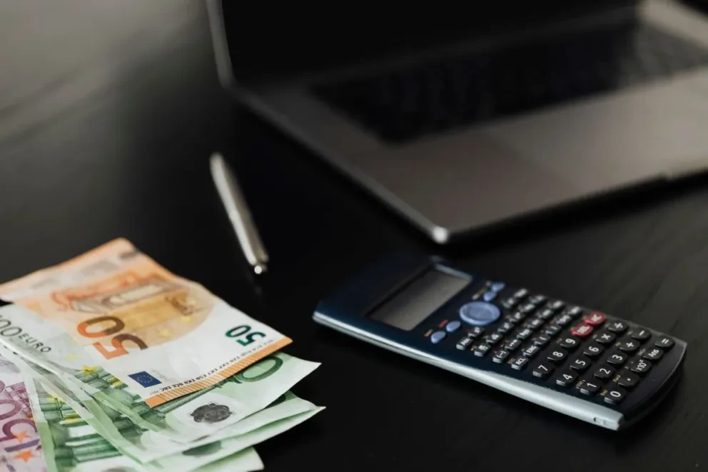 En cuánto anda el euro hoy viernes 17 de noviembre. Foto: Freepik