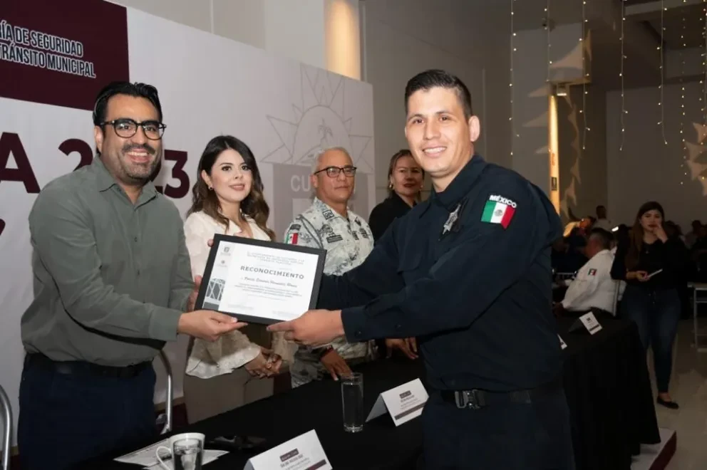 En su día le aumentan el sueldo a policías de Culiacán