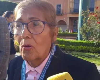 Maestra Paz Negrete es elogiada por su contribución educativa en León, Guanajuato