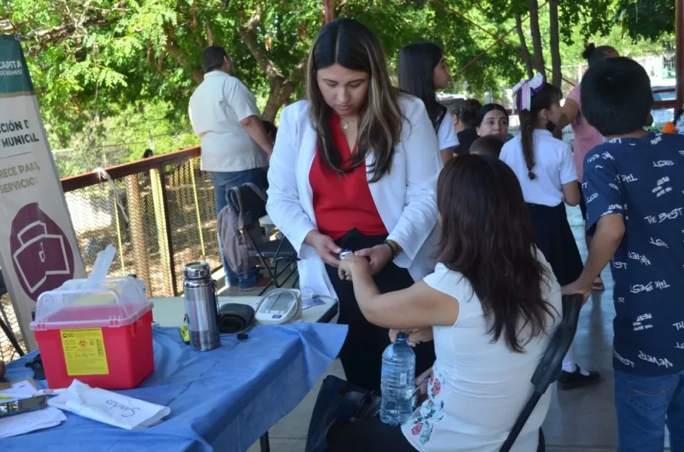 El Ayuntamiento promueve acciones que fomentan el cuidado y el bienestar de la ciudadanía. En especial, seguirá organizando jornadas de salud en las colonias populares de Culiacán. Foto: Juan Madrigal