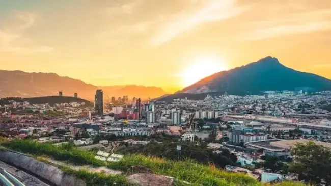 La calidad del aire mejora en Monterrey y desactivan alerta atmosférica