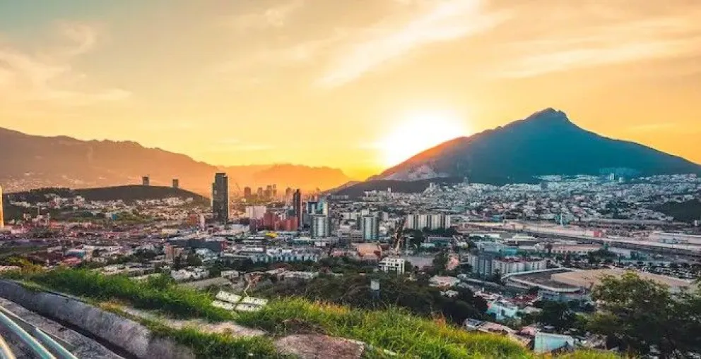 La calidad del aire mejora en Monterrey y desactivan alerta atmosférica