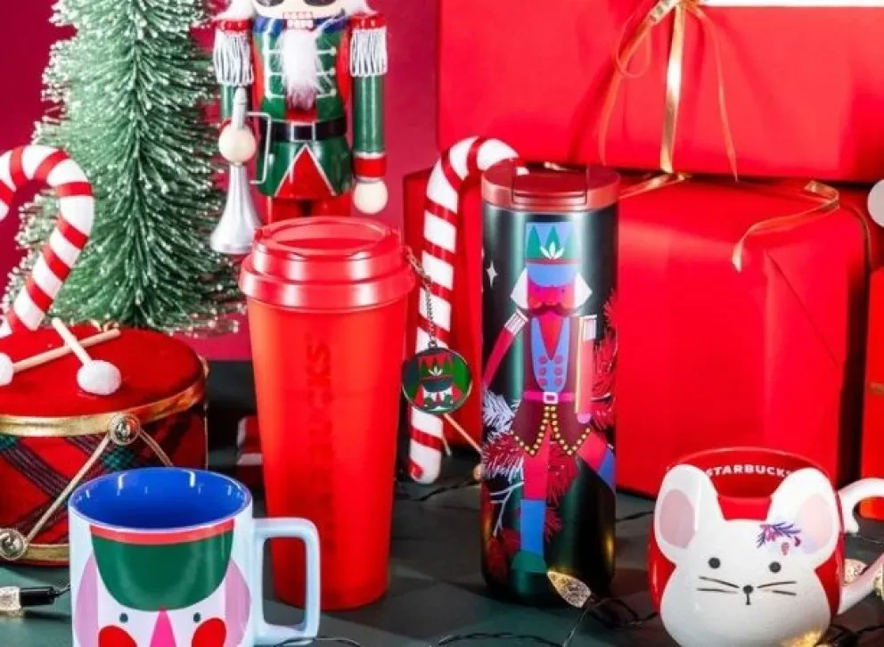 Colección de Cascanueces en Starbucks 2023.