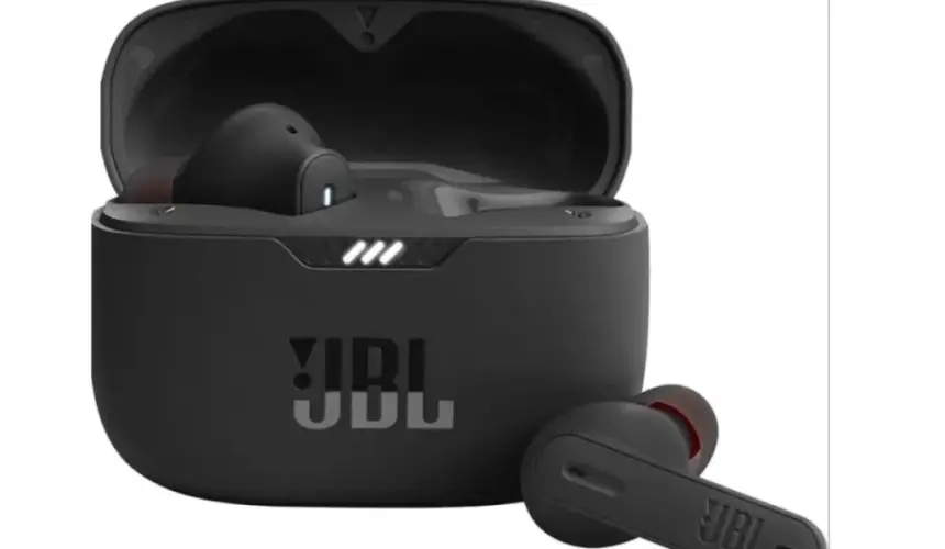 Auriculares JBL Tune 230NC están en rebaja. Foto: Cortesía