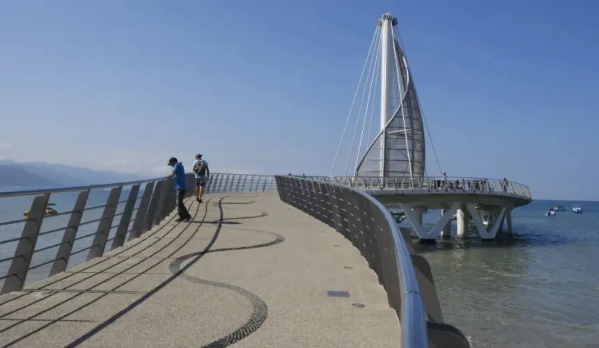 Dale una miradita a la nueva cara del muelle de la Playa de los Muertos en Puerto Vallarta.