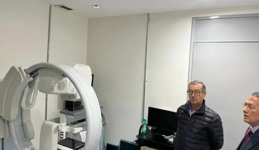 En la clínica del Issste de Xalapa ya tienen tomógrafo y microscopio de otorrinolaringología