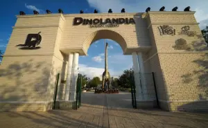  Dinolandia el nuevo parque de Dinosaurios se encuentra en Ramos Arizpe, Coahuila