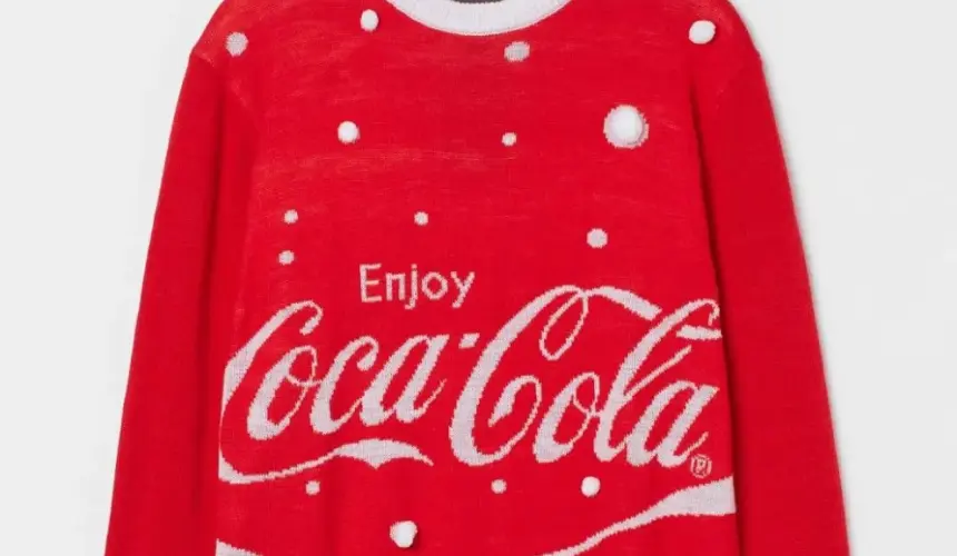 El suéter navideño de Coca-Cola está con descuento en H&M: ¿cuánto cuesta y dónde comprarlo?