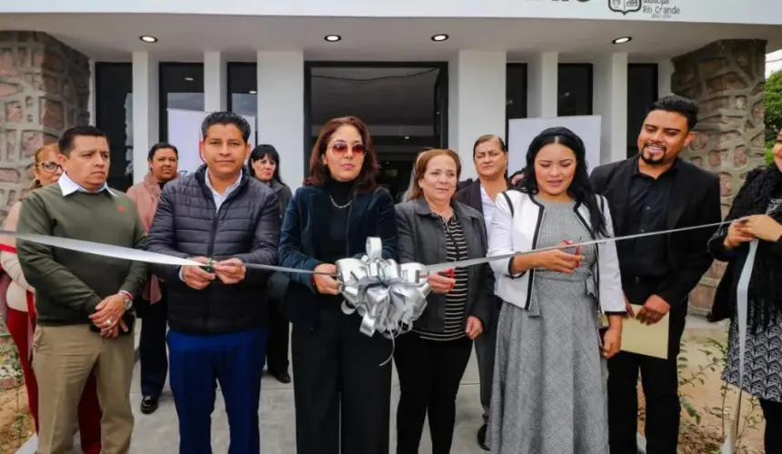 Durante el corte del listón del comedor comunitario en Río Grande, Zacatecas. Foto: Cortesía