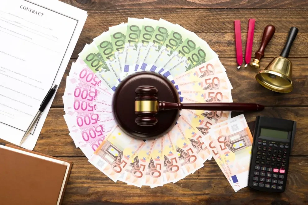 Cómo se cotiza el euro hoy jueves en México. Foto: Freepik