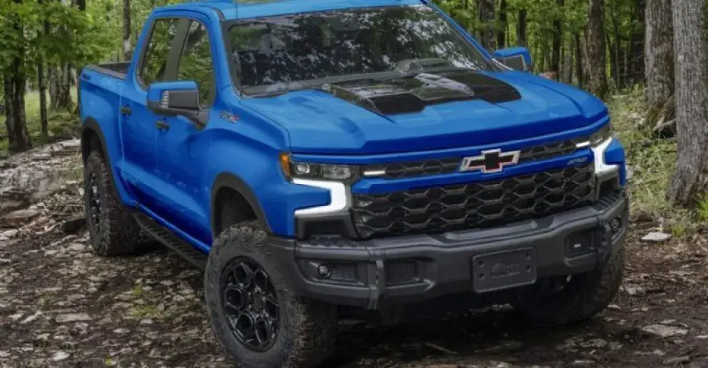 Chevrolet Cheyenne ZR2 Bison 2024 | Vía Chevrolet