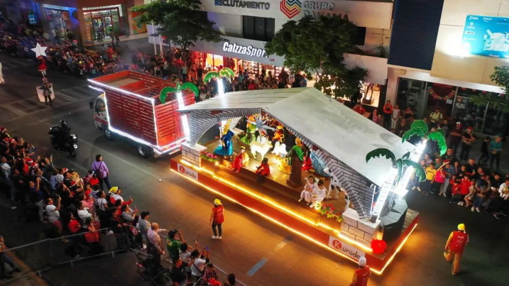 Gran Desfile Navideño en Culiacán.