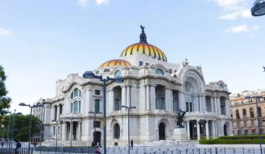 Trazos del futuro: el museo de Bellas Artes reinventa la experiencia artística con una colaboración vanguardista