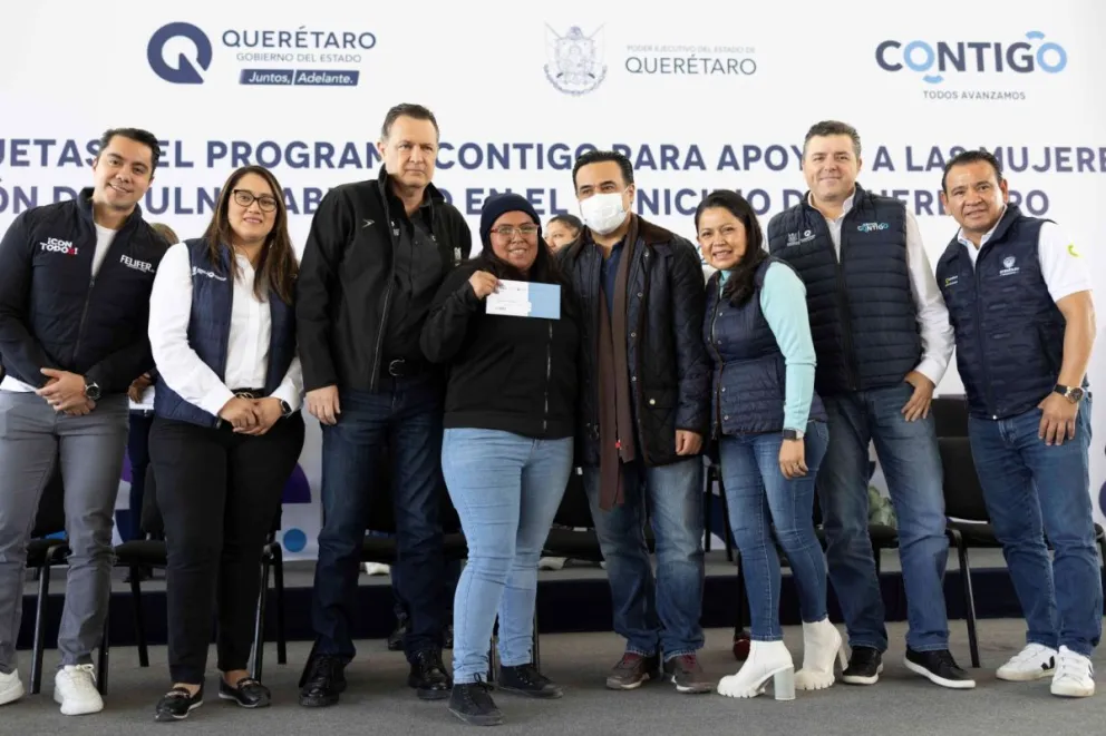 La entrega de las tarjetas Contigo, se realizó en el municipio de Querétaro. Foto: Cortesía