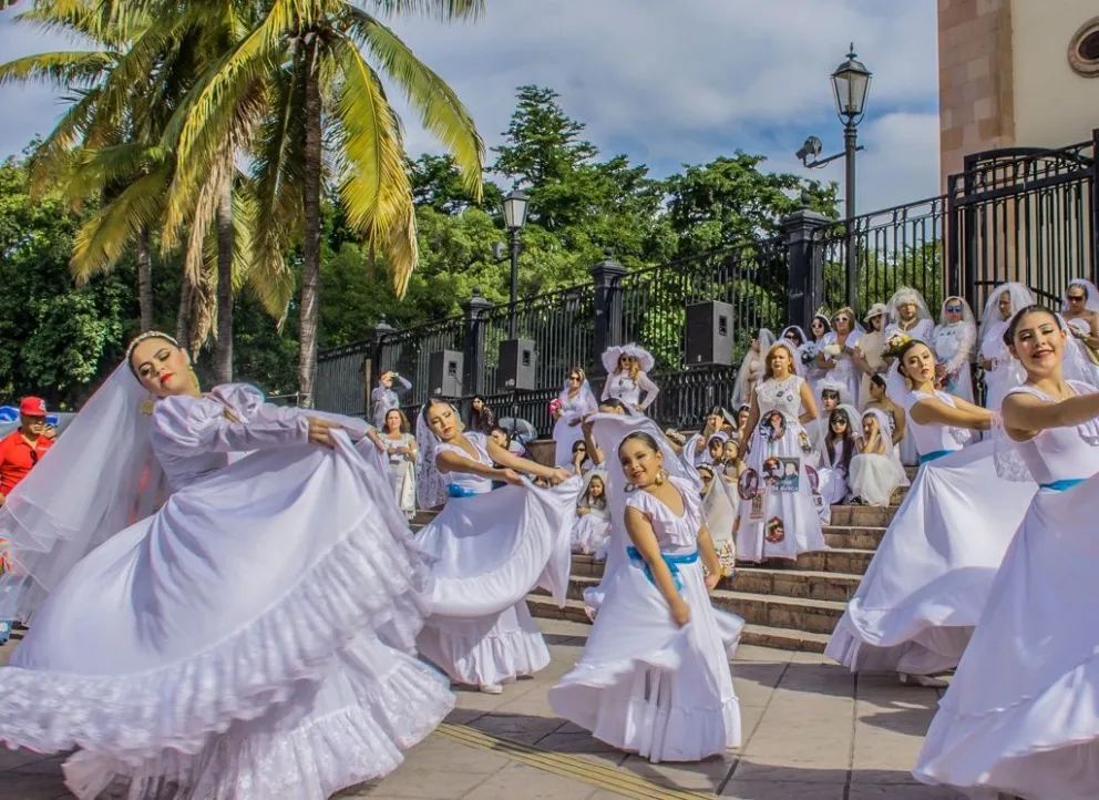 Como parte de un proyecto cultural, invitaron a las mujeres culichis a participar en el desfile de La Novia de Culiacán este 2023. Foto: La Novia de Culiacán / Facebook