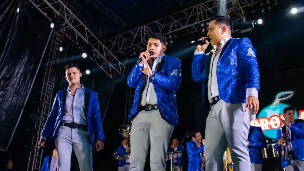 La Arrolladora Banda Limón se presentará en Apaseo El Alto, Guanajuato. Foto: Cortesía