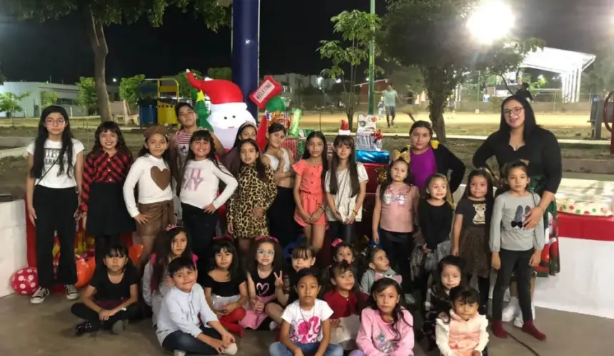 Diversión y reconocimiento en la posada de Zumba Kids de Alturas del Sur