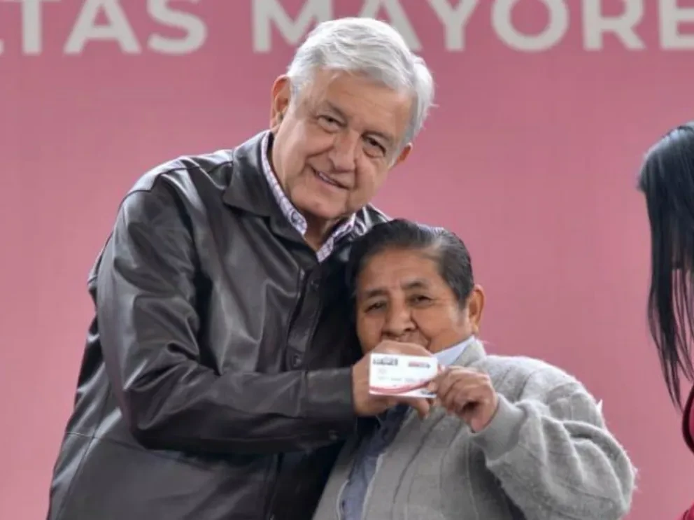 AMLO alista reforma para que Pensión del Bienestar sea derecho constitucional a partir de 65 años