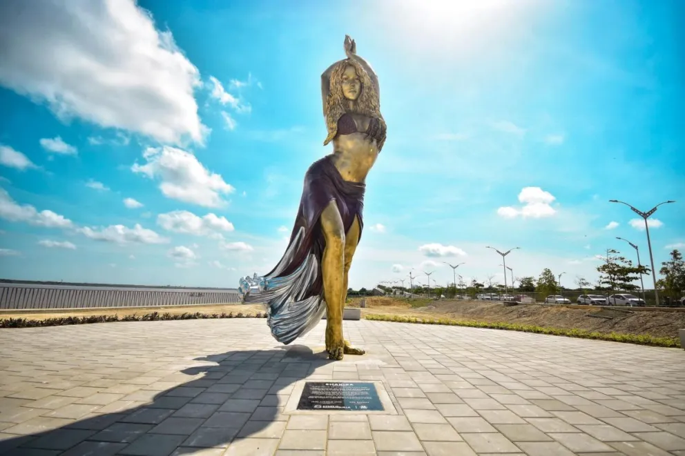 Estatua de Shakira.
