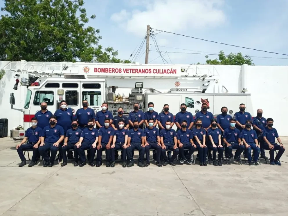 Bomberos Veteranos de Culiacán se constituyó legalmente el 16 de marzo del 2001. Y su base se ubica sobre la calle Eulogio Parra, número 2885, en la colonia 21 de Marzo. Fotos: Bomberos Veteranos