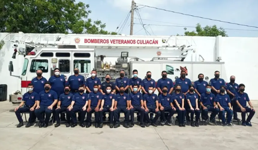 Bomberos Veteranos de Culiacán se constituyó legalmente el 16 de marzo del 2001. Y su base se ubica sobre la calle Eulogio Parra, número 2885, en la colonia 21 de Marzo. Fotos: Bomberos Veteranos