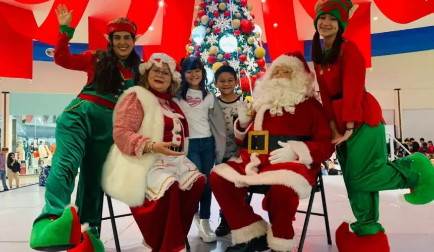 Más de 200 niños, niñas, jóvenes y padres de familia de la fundación Malala Academia IAP, Buenos Aires, disfrutaron de LA maravillosa posada en Plaza Senderos. Fotos: Malala Academia 