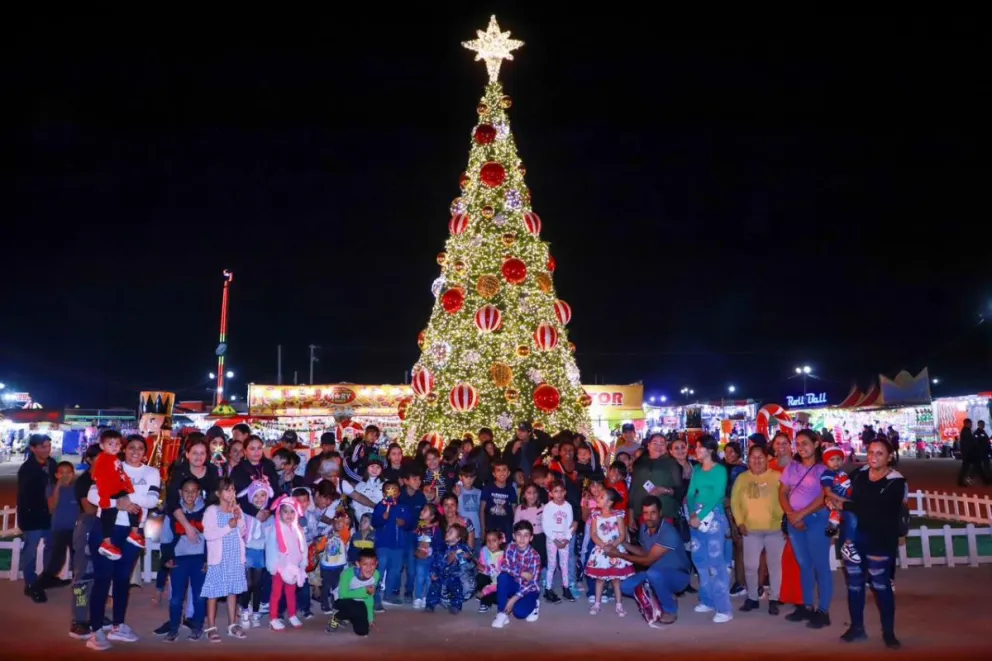 El horario de la Verbena popular Culiacán es de 5:30 de la tarde a 12 de la noche y se ubica frente a Ley Palmito. El costo de acceso a la Verbena es de 20 pesos, estacionamiento 30 pesos y baños 5 pesos.