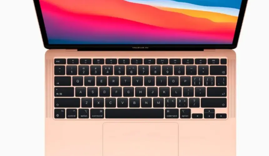 La MacBook Air de Apple con diseño ligero y gran potencia está a precio de remate en Liverpool