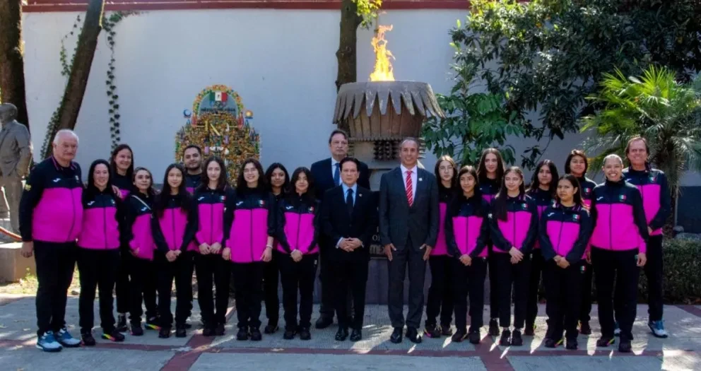 Israel Benítez y Daniel Aceves, abanderan a delegación de Juegos Olímpicos de Invierno de la Juventud Gangwon 2024