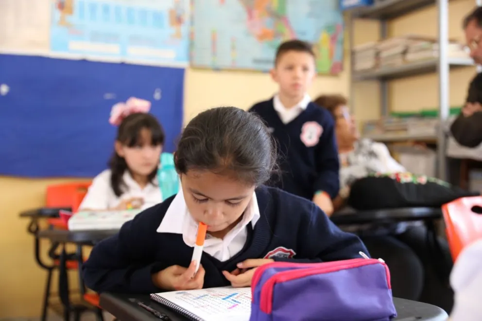 Piden a los padres de familia que tomen precauciones con los niños, debido al intenso frío que se ha registrado en los últimos días. Foto: Cortesía