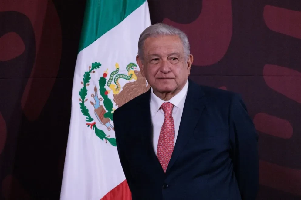 AMLO.