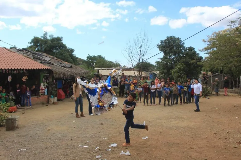 Los niños y niñas disfrutaron como reyes la gran celebración que les organizó el Ayuntamiento de Mocorito.