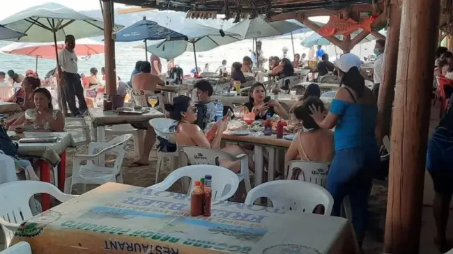Gobierno de México dará créditos de 300 mil pesos a empresario de pequeños hoteles y restaurantes de Acapulco.